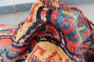 Woolly Azeri / Azerbeijan ,Caucasian ,ca. 305 cm x 140 cm. Full piled, in gooood overall condition. Wool on wool, hard flat back & thick piled . First quarter 20th.Cent. A few  ...