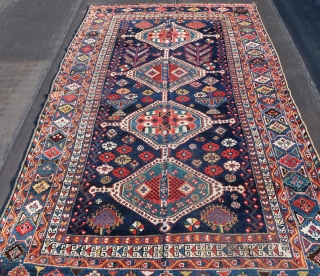 Lur,Luri / Bachtiari, Bakhtiar , wool on wool ,first qtr.20th.Cent. Even low pile, cleaned, washed. Price including worldwide transport with track and trace.
Ca. 310 cm x 145 cm.     