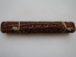 Bagface with kilim . ( fragmented.) ca; 57 cm. x 125 cm. 95,oo euro ex postcosts. 
Listening. Oxygene. Part 2             