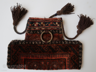 Bag , fragmented ca; 26 x 38 cm. origin unknown. Listening : 
Cerrone - Supernature .                 