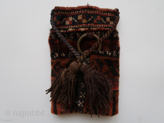 Bag , fragmented ca; 26 x 38 cm. origin unknown. Wool, and some cotton. ( Washed.) Listening : Cerrone - Supernature . Info and contact : MaxRotring@protonmail.com 40,oo Euro ...