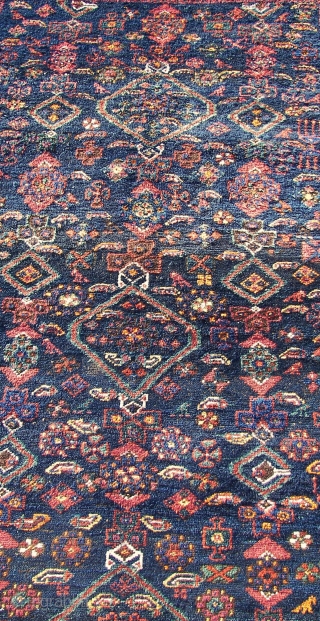 Maybe.. Khamseh.  Wool on wool, there is no goathair in it.  Old , ca. 245 cm. x 115 cm.            
