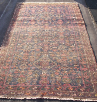 Maybe.. Khamseh.  Wool on wool, there is no goathair in it.  Old , ca. 245 cm. x 115 cm.            