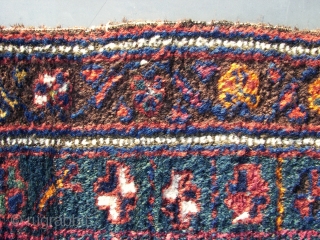 Maybe.. Khamseh.  Wool on wool, there is no goathair in it.  Old , ca. 245 cm. x 115 cm.            