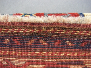 A gorgeous Fachralo, ca. 1880-1900 . Wool on wool. All ends and sides original, backside accordingly to this end/time of era. Some old restorations in the field . Ca. 170 x 115  ...