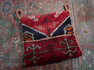 Bag, utility bird bag. ( Caucasian ? )  wool,wool,cotton,nylon (rope.)  Ca; 35 cm x 34 cm. ( Old.)             