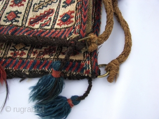 Bakhtiari  Bag ( Chanteh  ).Old. Ca. 40 cm. x 50. cm. Wool on wool. One side a darker tone/color. One tassel gone. Good condition.       