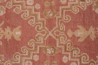 Oushak Carpet

11.10 x 14.6
3.38 x 4.45

This boldly drawn workshop carpet  shows a soft coral field with two strongly hooked side-by-side stepped cartouches , each on a vertical pole, with vases sprouting  ...