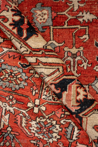 Antique Persian Serapi Carpet, Circa 1900. Striking cruciform medallion within a warm terracotta field accented by ivory, deep navy, and soft blue details.
9'7" x 13'5"
Item No: 100555