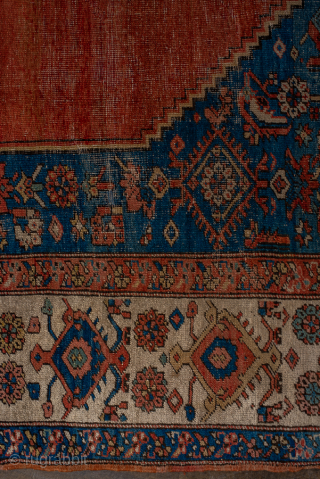 Antique Persian Serapi Carpet, Circa 1900. Dramatic oversized salmon-red medallion set against a richly detailed indigo field and framed by an elegant ivory border.
11'1" x 13'9"
Item No: 95849