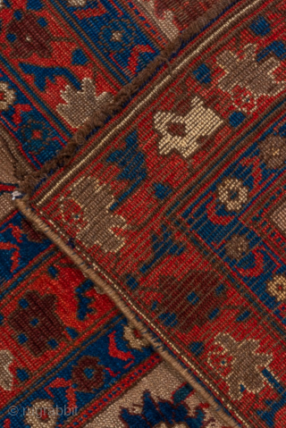Antique Persian Bakhshayesh Carpet, Allover Lattice Design, Circa 1900. Elegant allover lattice pattern woven with stylized palmettes and floral motifs on a warm camel field.
10'1" x 12'0"
Item No: C92193