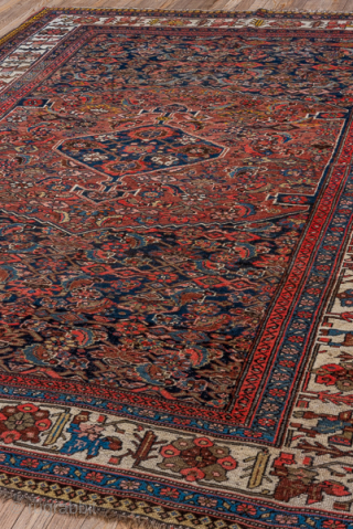 Antique Persian Bidjar Rug, Circa 1900. Richly detailed Herati field centered by a geometric diamond medallion and framed by a highly desirable ivory turtle border.
6'8" x 9'0"
Item No: C92135