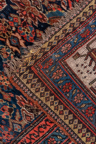 Antique Persian Bidjar Rug, Circa 1900. Richly detailed Herati field centered by a geometric diamond medallion and framed by a highly desirable ivory turtle border.
6'8" x 9'0"
Item No: C92135