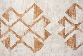 Vintage Turkish Kars Runner with Geometric Medallions, Circa 1950. Four boldly simplified geometric medallions on an open ivory field, framed by a minimal camel-brown border.