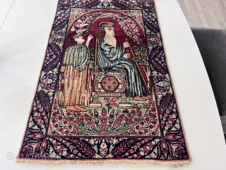 Laver Kerman figural very nice condition without repair, has always been on the wall
Size 82x53                  