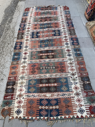 Reyhanlı kilim size 320&140 cm                            