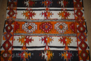 Moroccan carpet , 320cmX148cm , good condition.                          