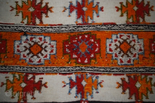 Moroccan carpet , 320cmX148cm , good condition.                          