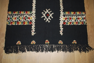 Moroccan carpet , 216cmX130cm , good condition.                          