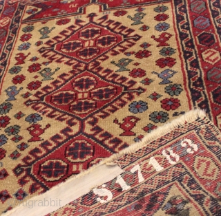 Mystery antique rug, maybe Armenian or Balkan? Possibly W.Anatolia?  Natural colors size 1.10 cm x 0.80 cm               
