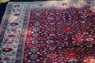 Wonderful carpet  .size 1.73cm x 1.20cm                          