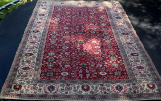 Wonderful carpet  .size 1.73cm x 1.20cm                          