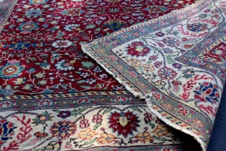 Wonderful carpet  .size 1.73cm x 1.20cm                          