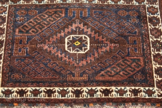 Baluch Bagface . Natural colors . 19th Century . Clean and Hand Washed .
size 0.52cm x 0.71cm                