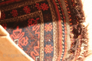 smal baluch  bagface Natural colors 19th Century size 0.33cm x 0.33cm                     