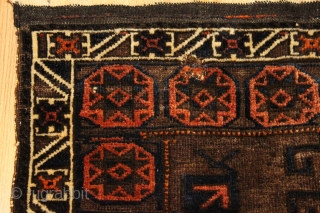 Antique Baluch bagface natural colors 19th Century Soft silky wool Clean and hand washed . 2 cm old repair [photo 3] . Size 0.75cm x 0.78cm       