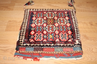 Wonderful persian  bagface  Natural colors Good Condition 19th Century.Clean and hand washed . size 0.40cm x 0.37cm              