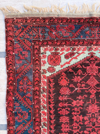 Circa 1880-1890 Komurcu Kula Rug. Size 143 x 185 cm. Please send me direct mail.

emreaydin10@icloud.com

Instagram - @emreaydinrug                