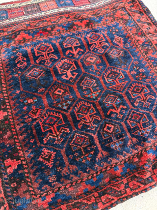 Late 19th century Baluch Bag. Size 63 x 64 cm. Please send me direct mail.

emreaydin10@icloud.com

Instagram - @emreaydinrug                