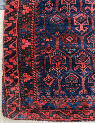 Late 19th century Baluch Bag. Size 63 x 64 cm. Please send me direct mail.

emreaydin10@icloud.com

Instagram - @emreaydinrug                