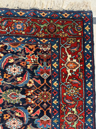 Late 19th century Persian Heriz Rug. Size 147 x 195 cm. Please send me direct mail.
emreaydin10@icloud.com
Instagram - @emreaydinrug