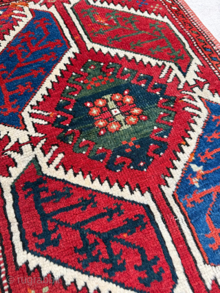 Circa 1850 Anatolian Konya Yastik. Size 58 x 82 cm. Please send me direct mail.
emreaydin10@icloud.com
Instagram - @emreaydinrug