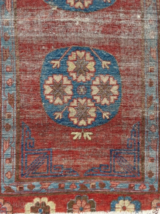Small Khotan Rug Circa 1800 size 112x186 cm                         