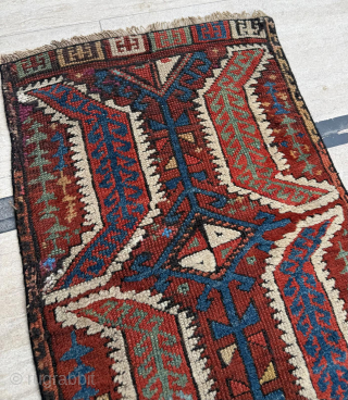 Circa 1860s Konya Yastık. Size 47 x 73 cm. Please send me direct mail.

emreaydin10@icloud.com

Instagram - @emreaydinrug                 