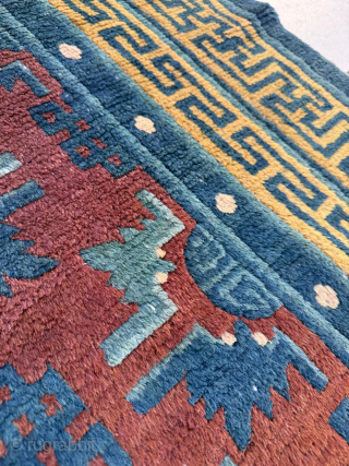 Late 19th century Chinese Rug. Size 132 x 180 cm. Please send me direct mail.
emreaydin10@icloud.com
Instagram - @emreaydinrug