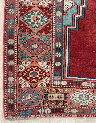 Karapinar Prayer rug circa 1850 size 115x135 cm                         