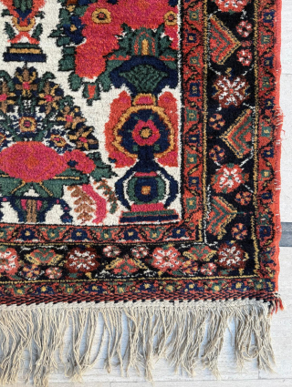 Late of the 19th century Persian avshar rug, in good condition, size 140 x 195 cm. Please send me directly mail.
emreaydin10@icloud.com
0090 544 374 10 98 
       