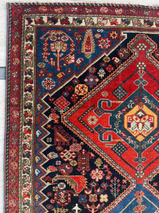 Late 19th century Persian Khamseh Rug. Good condition. Size 102 x 178 cm. Please send me direct mail. 

emreaydin10@icloud.com

Instagram - @emreaydinrug 
           