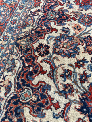 Late 19th century İsfahan Rug. Size 146 x 210 cm. Please send me direct mail.

emreaydin10@icloud.com

Instagram - @emreaydinrug                