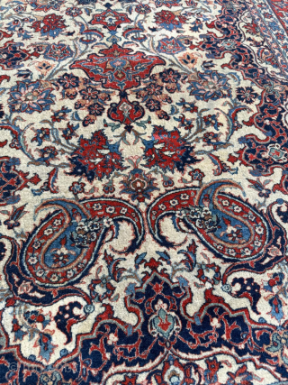 Late 19th century İsfahan Rug. Size 146 x 210 cm. Please send me direct mail.

emreaydin10@icloud.com

Instagram - @emreaydinrug                