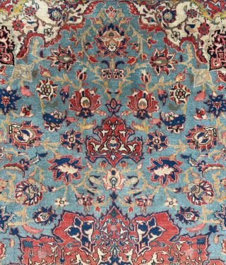 Late 19th century Persian İsfahan Rug. Size 145 x 217 cm. Please send me direct mail. 

emreaydin10@icloud.com

Instagram - @emreaydinrug              