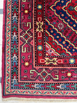 Late of the 19th century khotan rug. Great condition. Size 158 x 245 cm
Please send me direct mail
emreaydin10@icloud.com
01190 544 374 1098            
