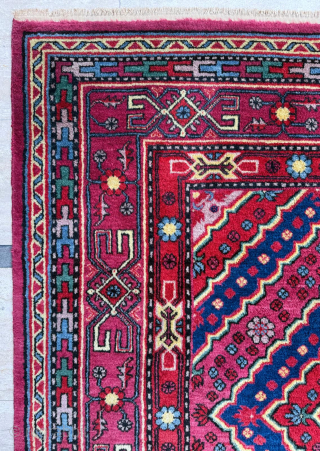 Late of the 19th century khotan rug. Great condition. Size 158 x 245 cm
Please send me direct mail
emreaydin10@icloud.com
01190 544 374 1098            