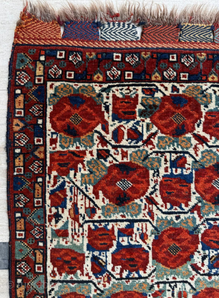 Circa 1870s Khamse Bagface, great condition. Cool flower design, size 75 x 84 cm. Please send me direct mail.

emreaydin10@icloud.com

Instagram - @emreaydinrug            