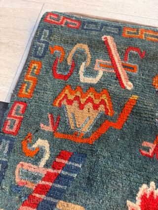 Late 19th century Tibet Rug, cute size 55 x 75 cm. Please send me direct mail.

emreaydin10@icloud.com

Instagram - @emreaydinrug               