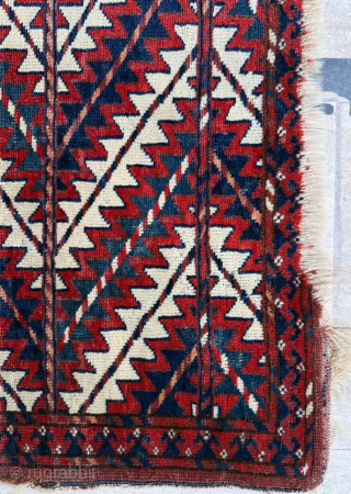 Middle of the 19th Century Yomud Okbash. Size 57 x 66 cm. Please send me direct mail.

emreaydin10@icloud.com

Instagram - @emreaydinrug              